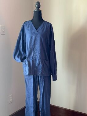Butter Soft scrubs sets dark Navy long sleeve Garment Label